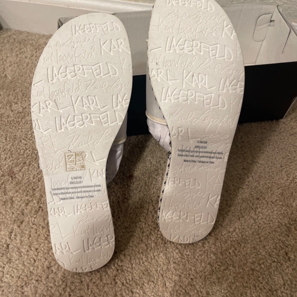 Sandals - Picture 2 of 5